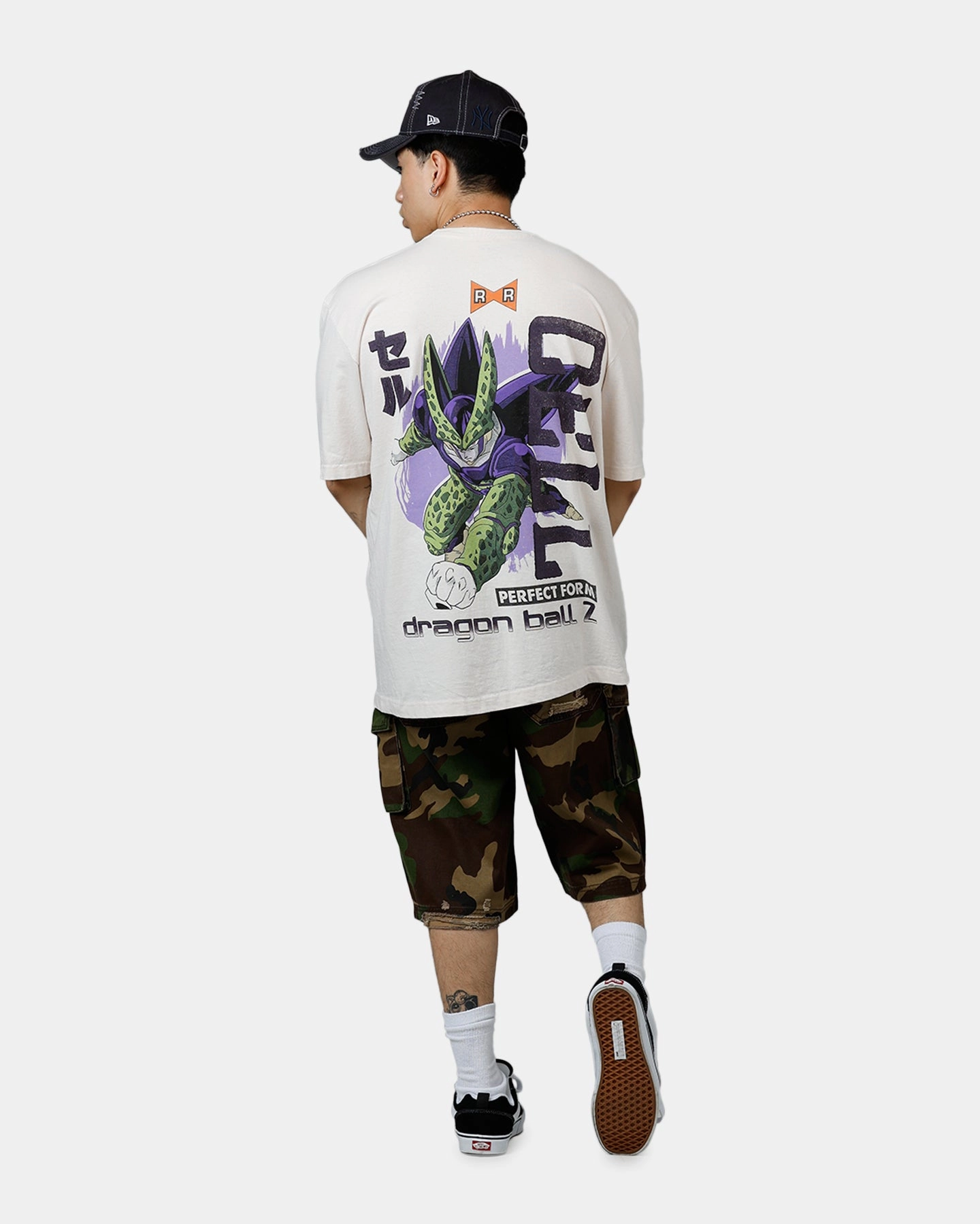 Bioworld Dragon Ball Z Perfect Cell T-Shirt Off White