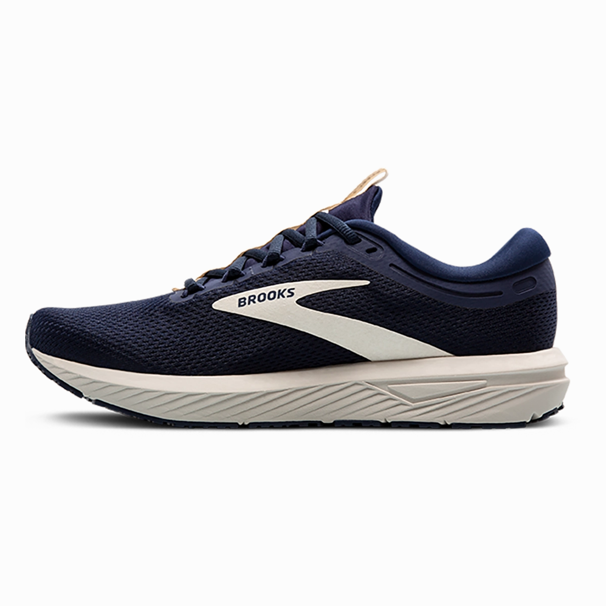 Brooks Revel 7