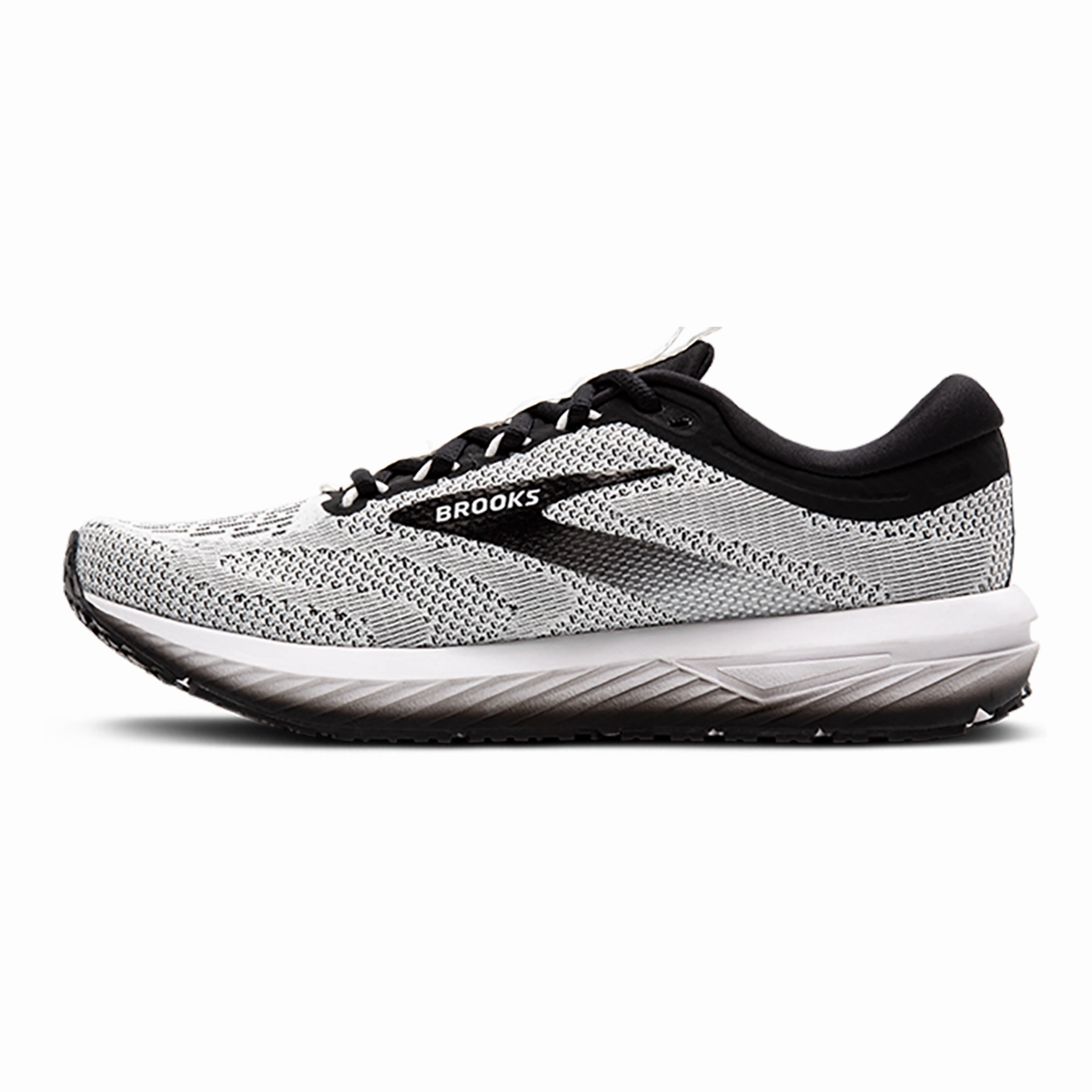 Brooks Revel 7