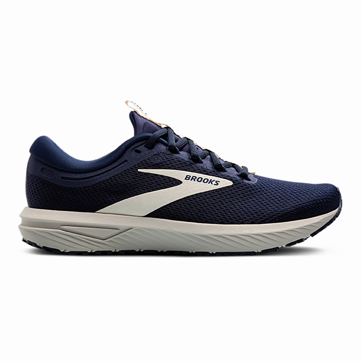 Brooks Revel 7