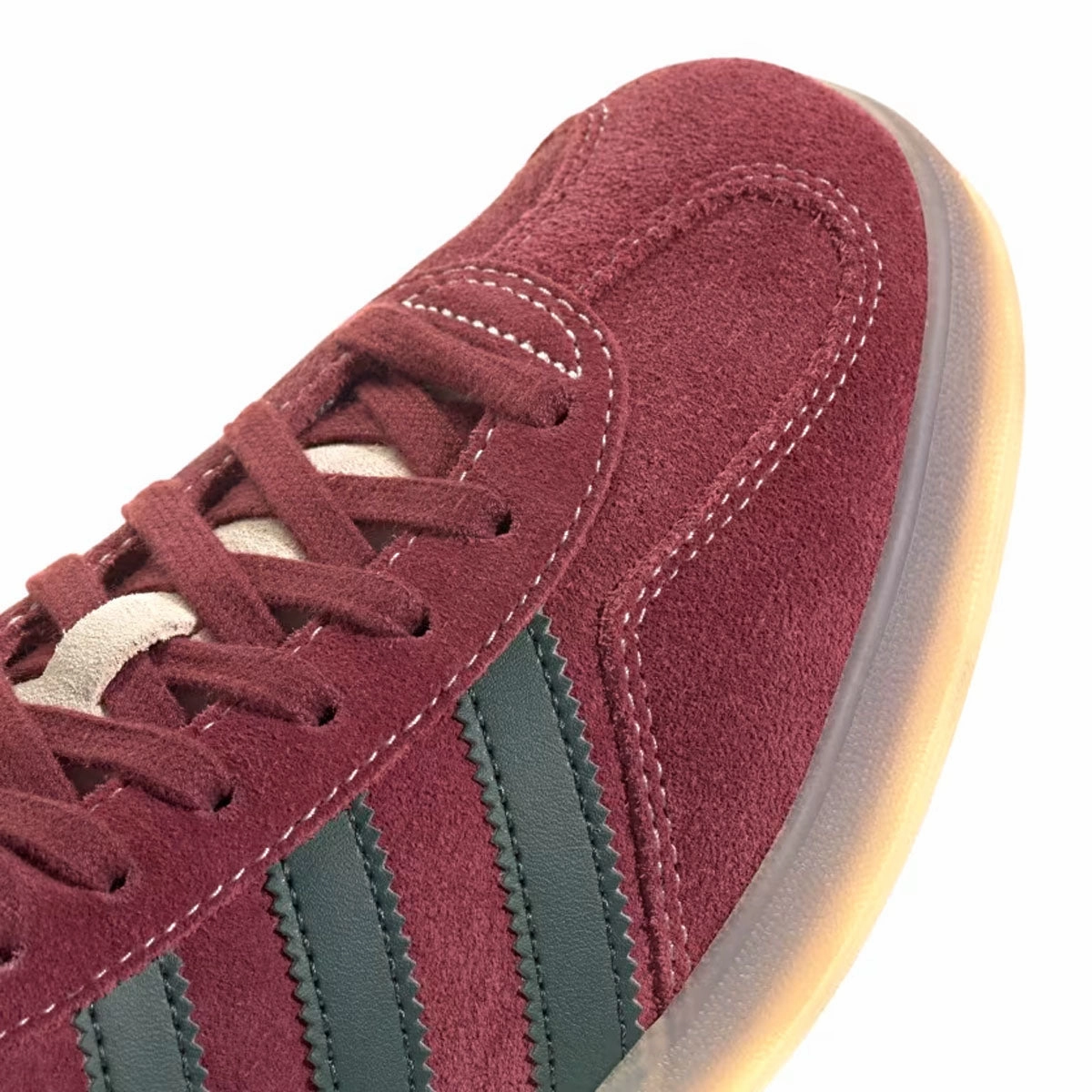 Gazelle Indoor 'Shadow Red Shadow Green'