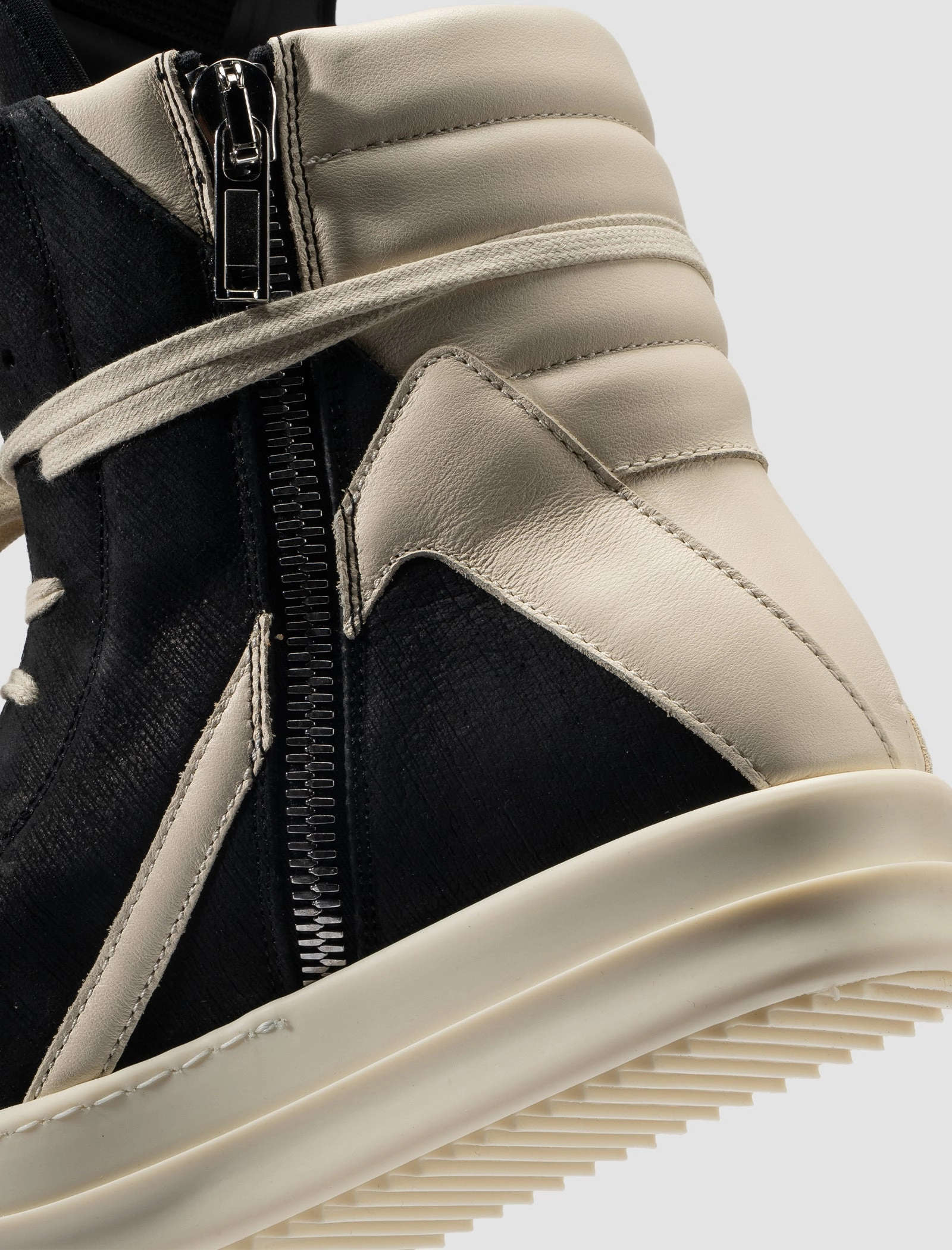 GEOBASKET SNEAKERS