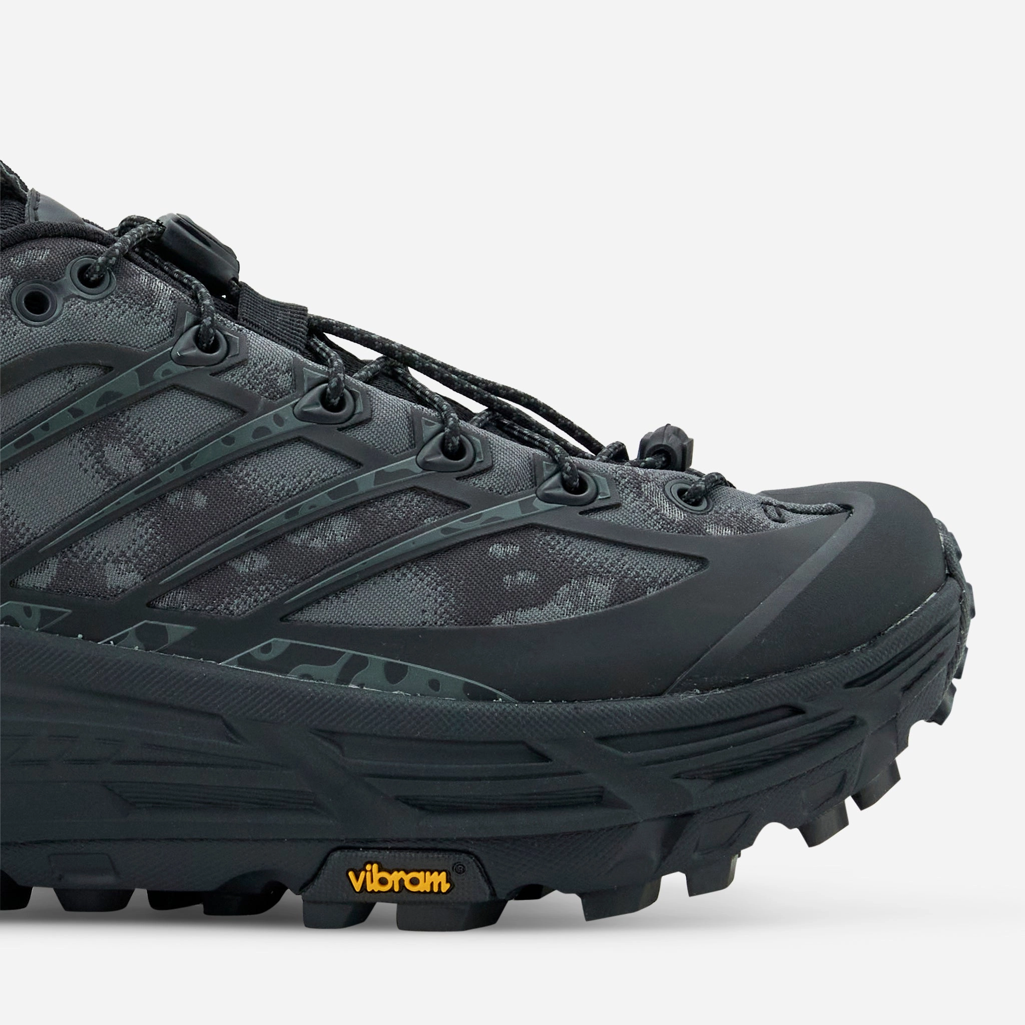 Mafate Three2 Black | Carbon Black