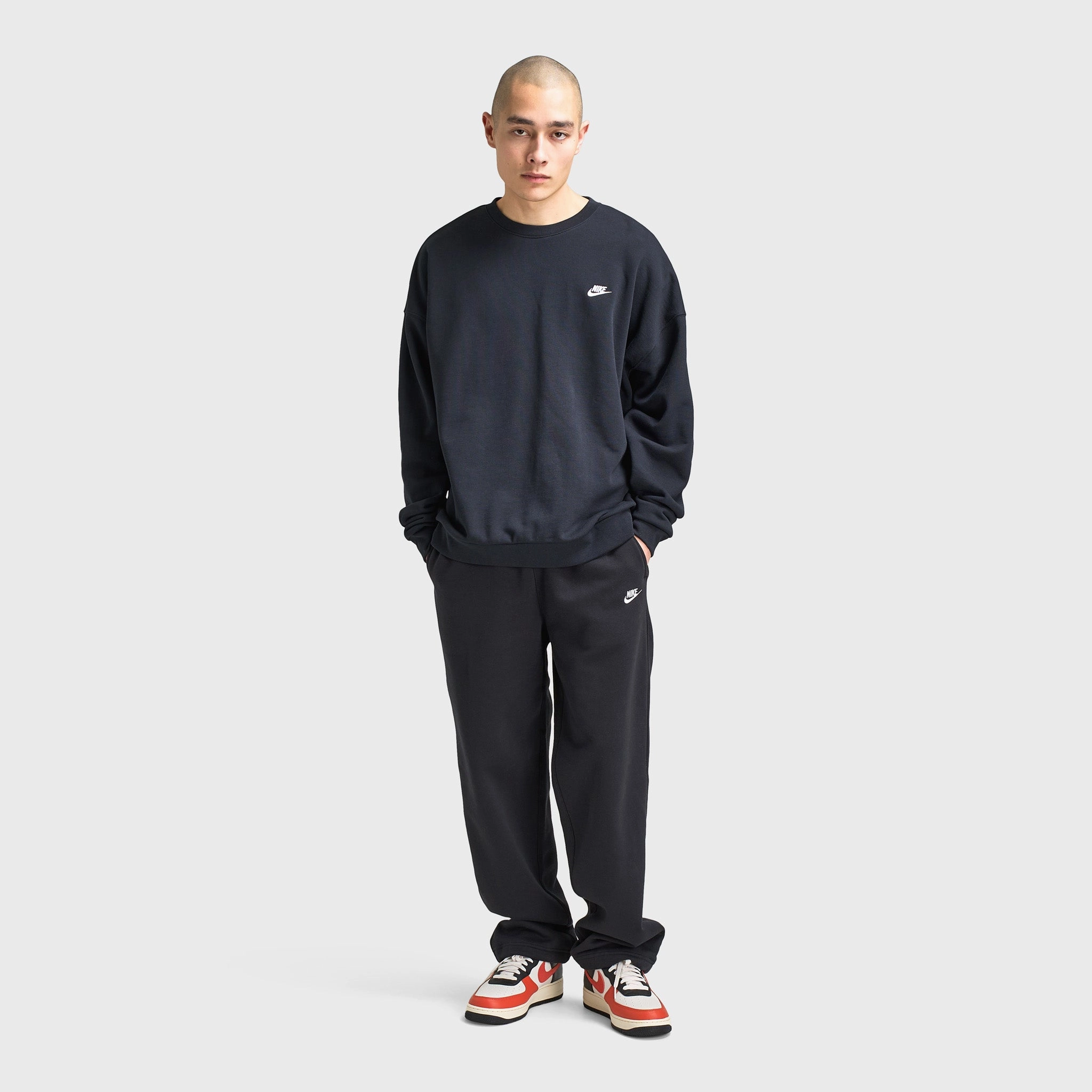 Nike Sportswear Club Fleece Oversized Crewneck Black / White