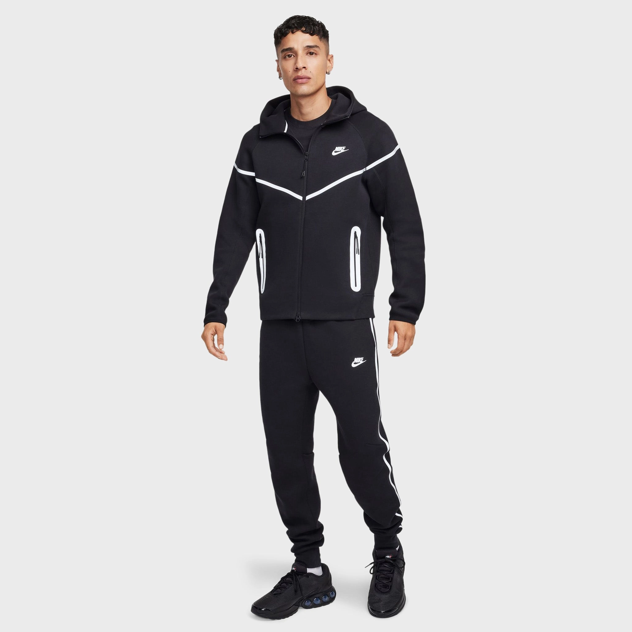Nike Sportswear Tech Fleece Jogger Black / Bemis Silver