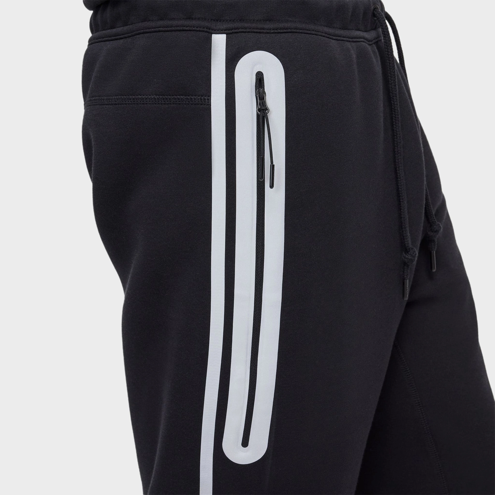 Nike Sportswear Tech Fleece Jogger Black / Bemis Silver