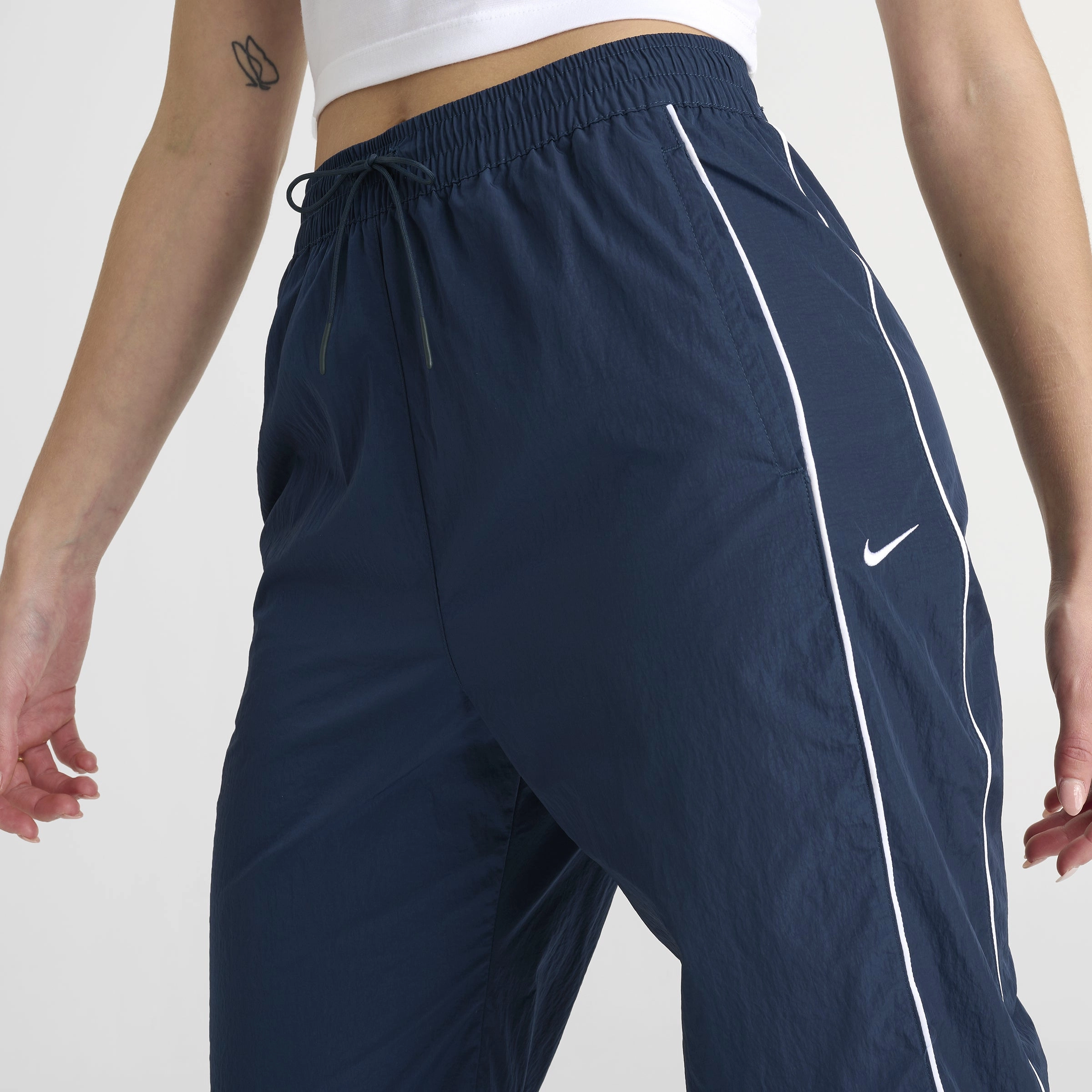 Nike Women's High-Waisted Woven Open-Hem Pants Armory Navy / White