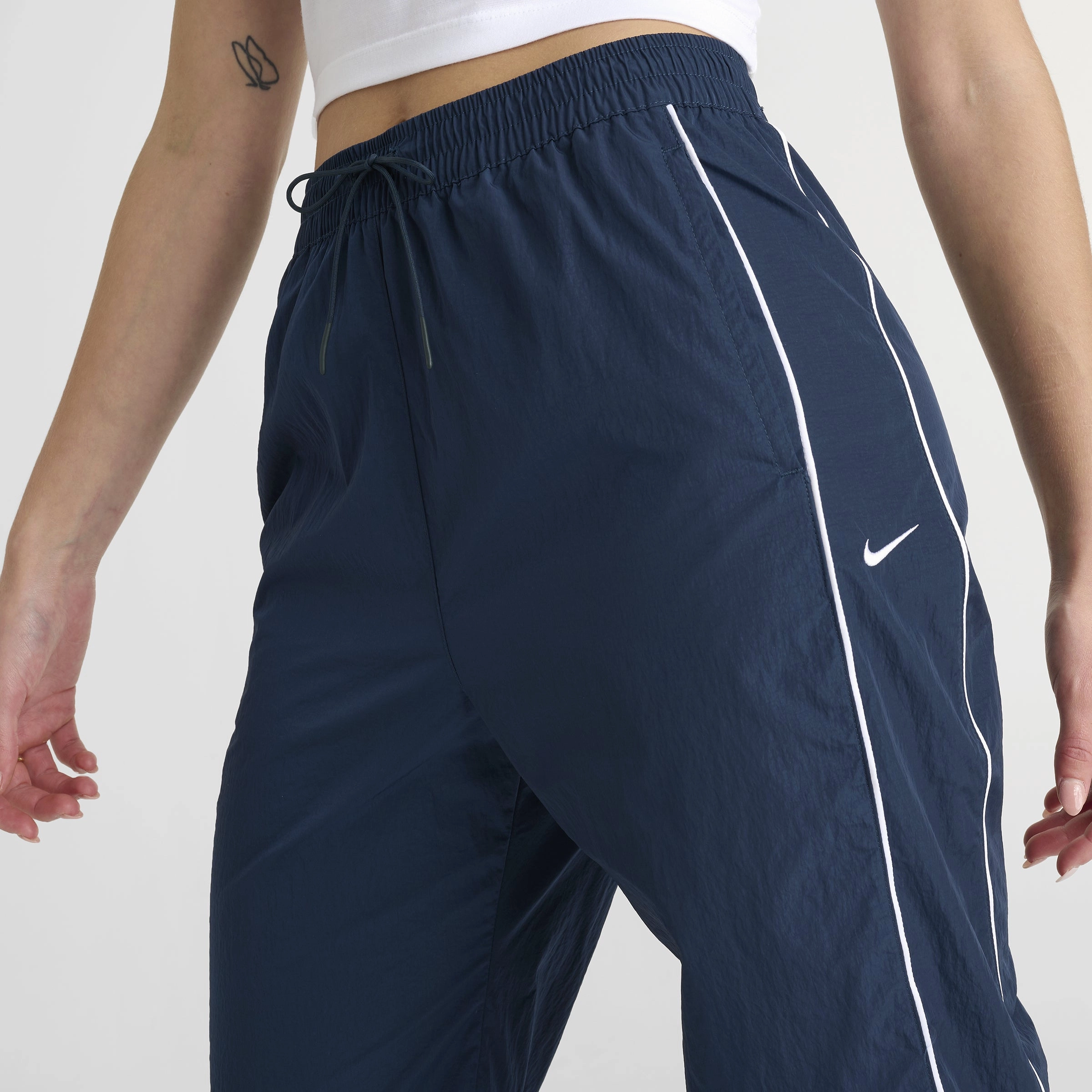 Nike Women's High-Waisted Woven Open-Hem Pants Armory Navy / White
