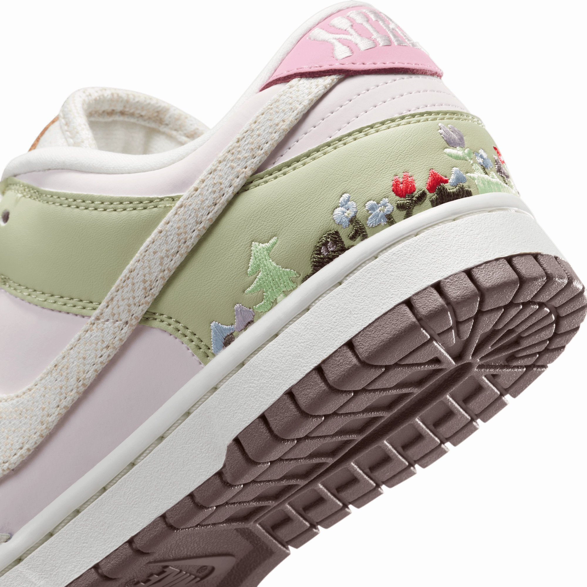 Wmns Dunk Low LX 'Mushroom'