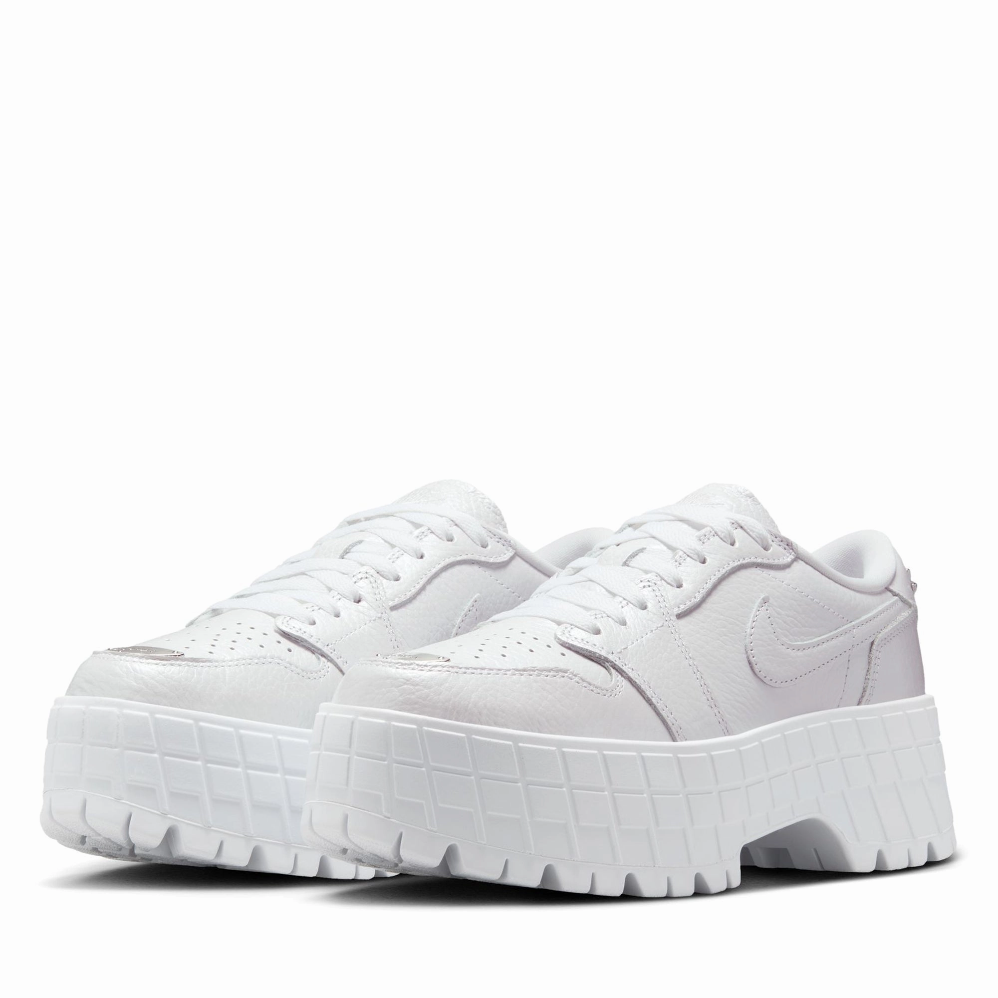 Women's Air Jordan 1 Brooklyn Low - White/Metallic Silver