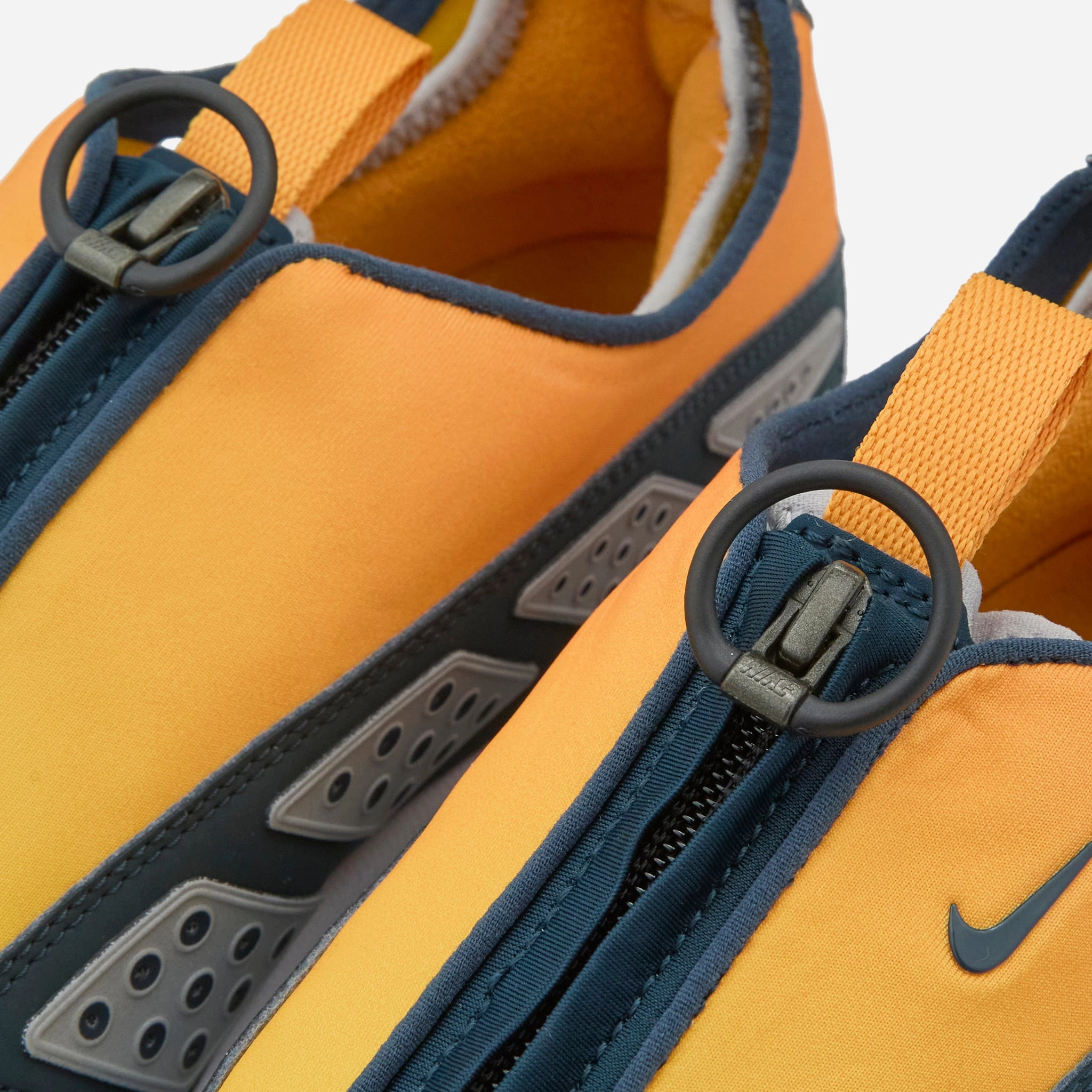 Women's Air Max SNDR Canyon Gold | Deep Ocean | Light Smoke Grey